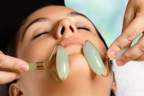Manfaat Face Roller untuk Kesehatan dan Kecantikan Kulit Wajah