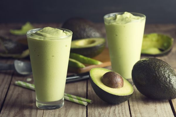 Jus Pokat, Minuman Segar Alpukat yang Kaya Manfaat untuk Kesehatan Tubuh